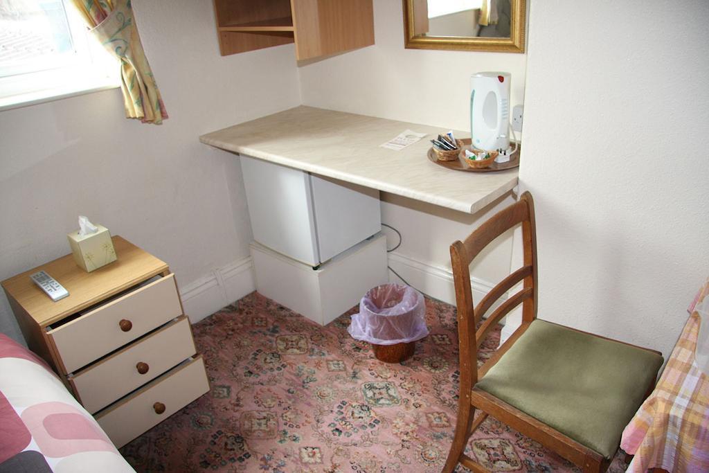 Dove Court Mini Lodge Алмъндсбъри Екстериор снимка
